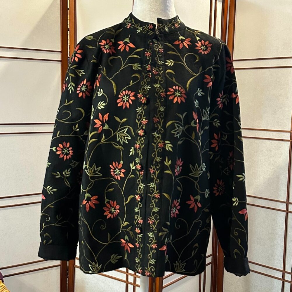 Icelandic Design Embroidered Jacket – Size L – Silk Lined